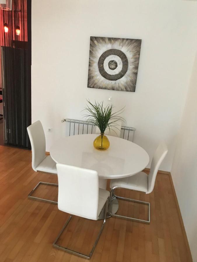 Apartment Angela With Private Garage Slot Пула Екстер'єр фото